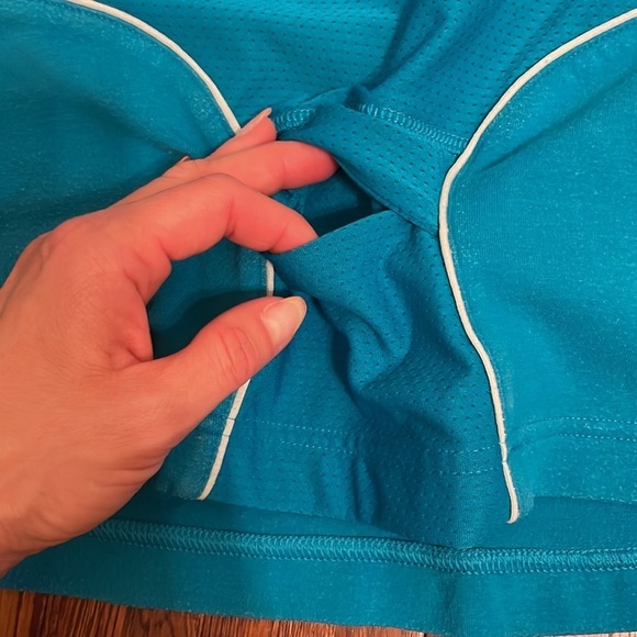 🔥2/$15 Fila Workout Top - Picture 10 of 14